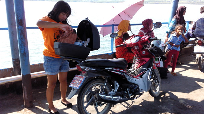 With my Honda Wave on Tour to Koh Lanta