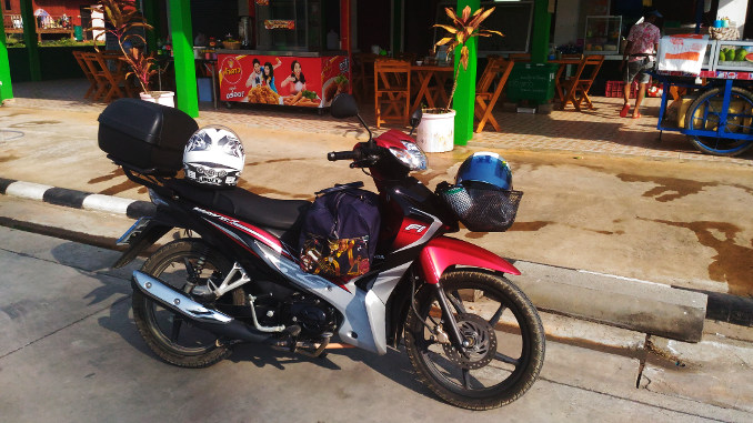 With my Honda Wave on Tour to Koh Samui